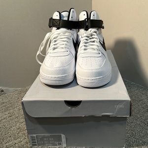 Brand New Never Worn Still in the box Men Nike Air Force One High Tops OG